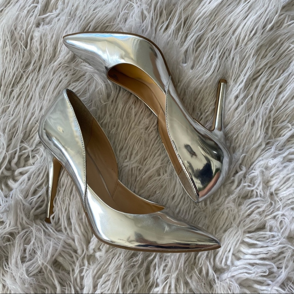 Charles David silver mirror pumps